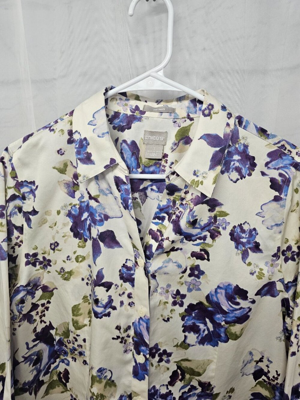 Chico's Blouse Ivory Purple Floral Button Up Cottage Boho Casual NO Iron 2 (L) - Picture 3 of 9
